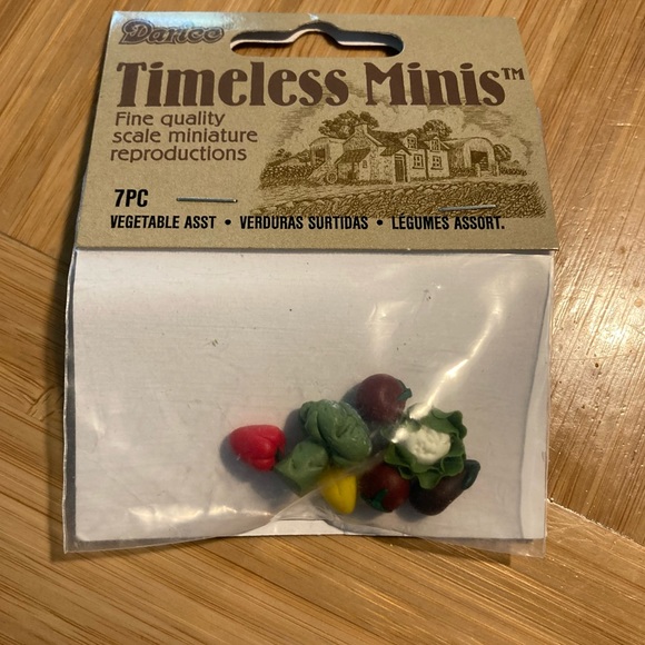 Dollhouse Miniatures 7 pc Vegetable Set 1:12 Scale - Picture 2 of 4